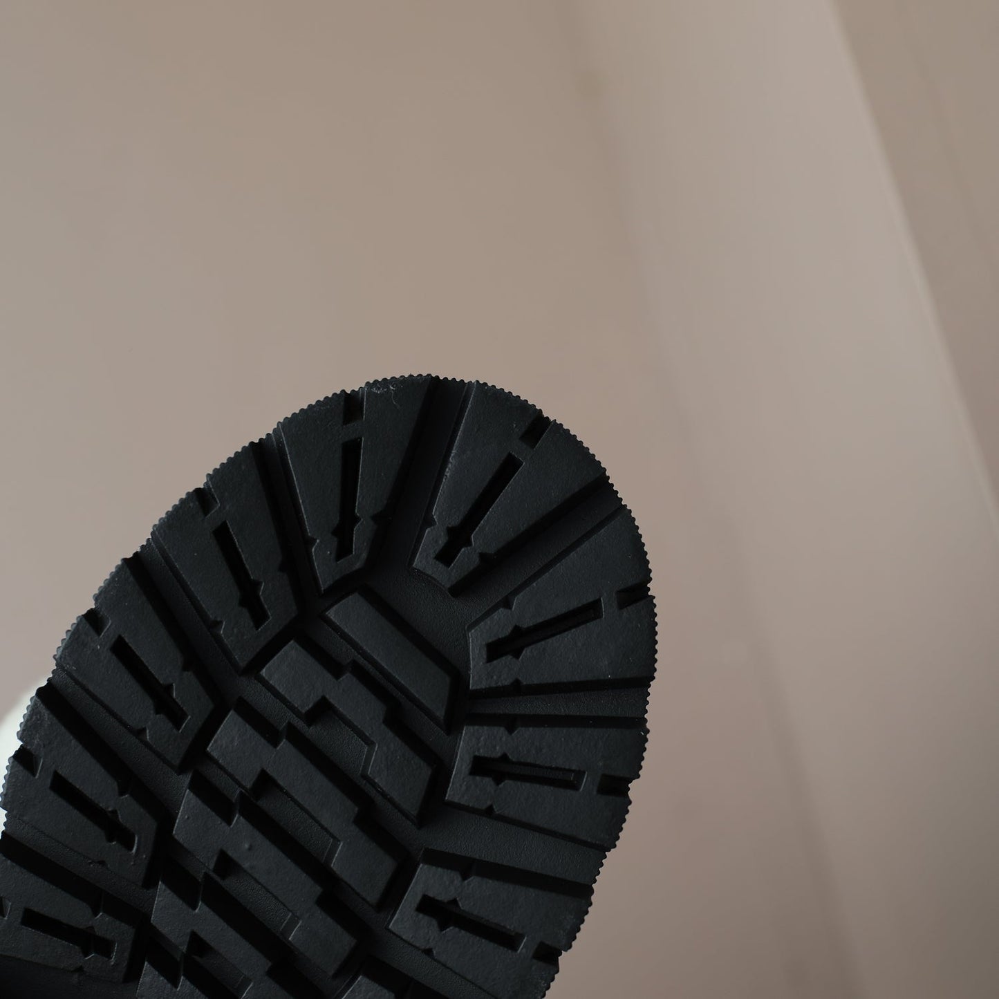 Nine Seven Handmade Women's Genuine Leather Furry Pull On Round Toe Low Block Heel Platform Ankle Boots