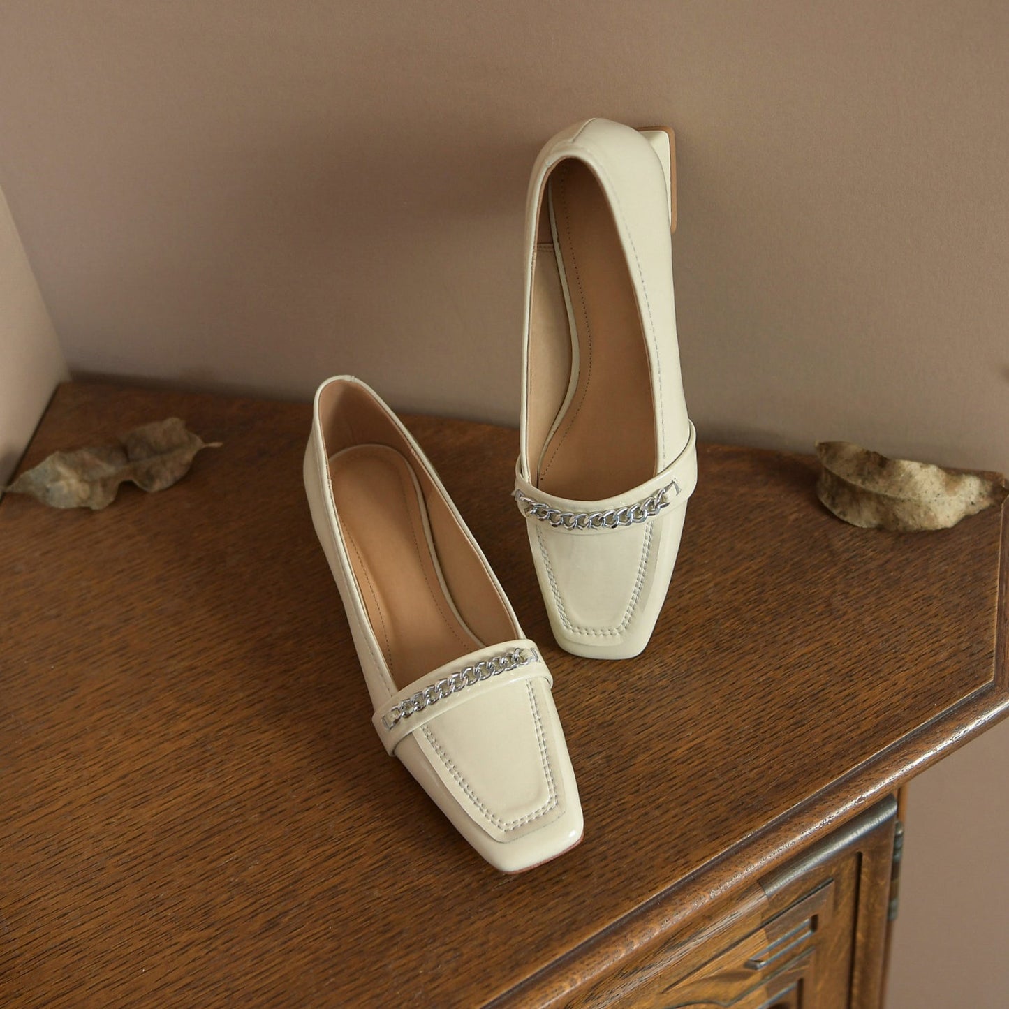 Nine Seven Women's Glossy Patent Leather Handmade Classic Square Toe Block Heel Comfortable Casual Pumps with Chain Decor