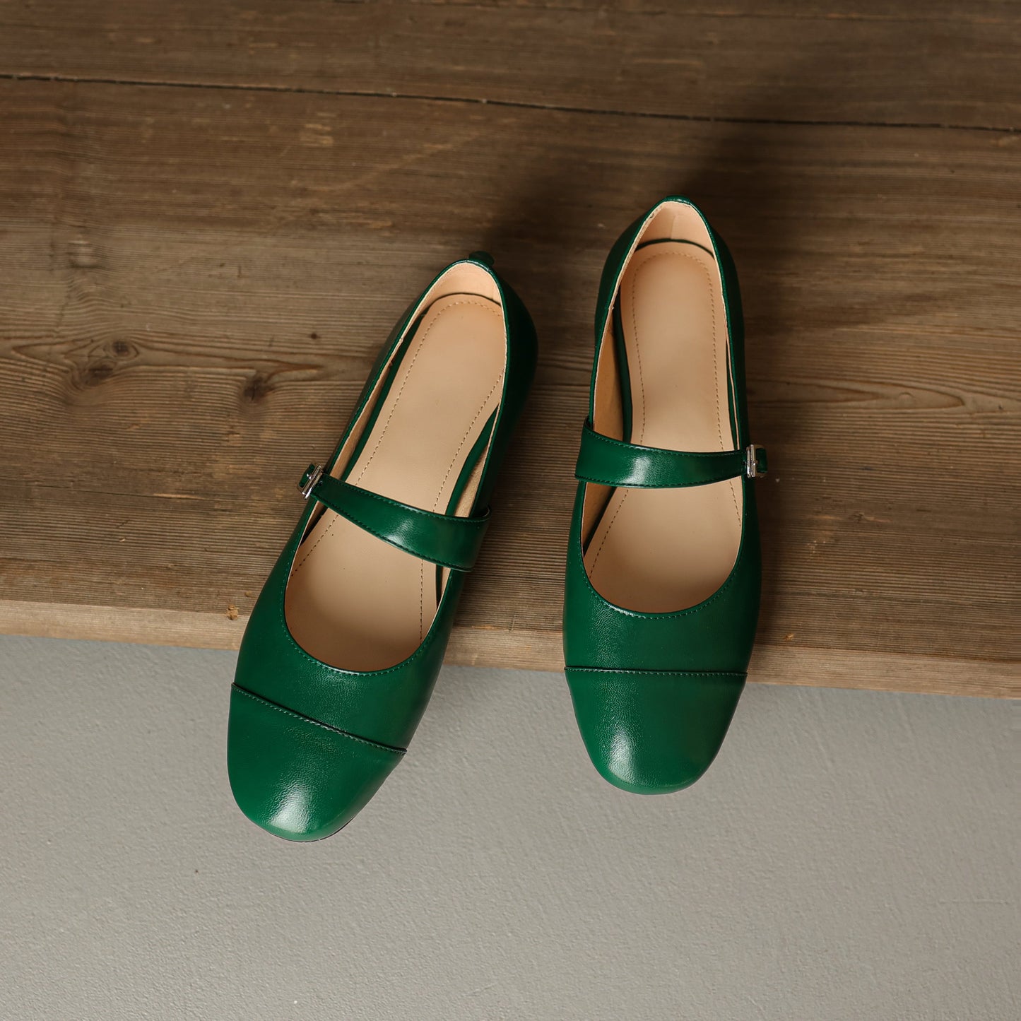 Nine Seven Handmade Genuine Leather Women's Round Toe Flat Modern Buckle Mary Jane Shoes
