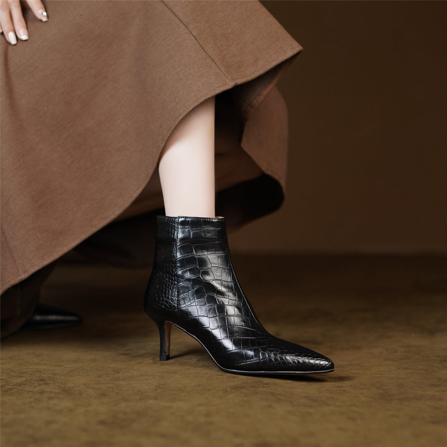 Nine Seven Women's Pointed Toe Genuine Leather Handmade Side Zipper Stiletto Mid Heels Elegant Ankle Boots